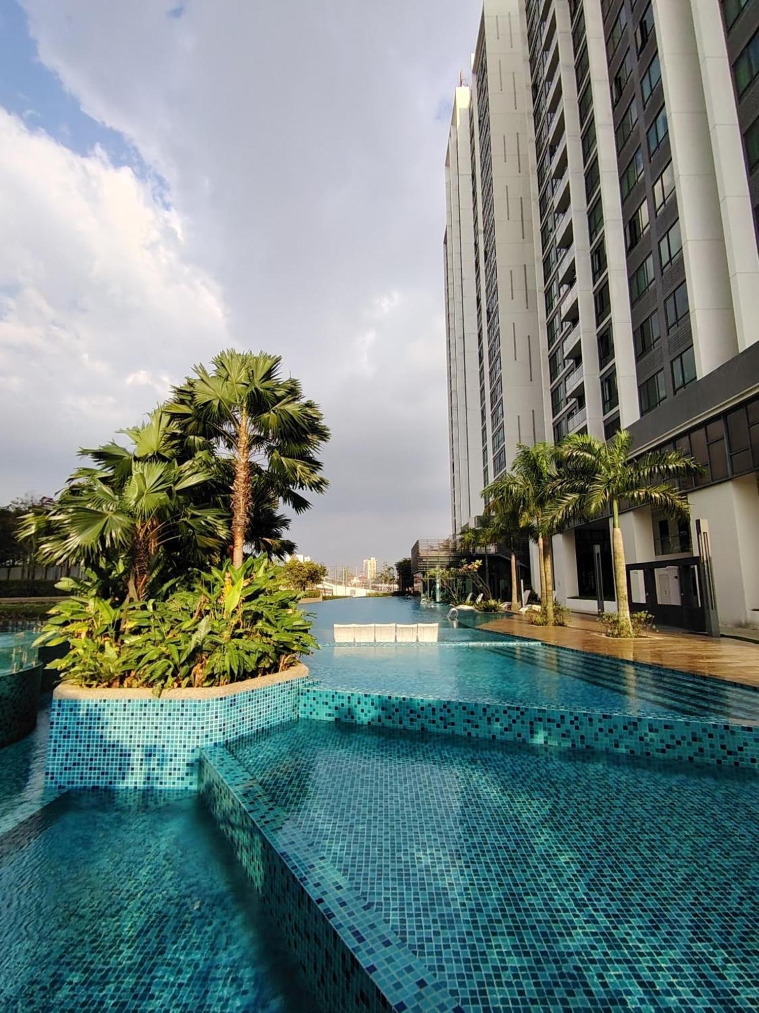 Greenfield Residence With Amazing Pool View And High-Speed Wi-Fi Petaling Jaya Exterior foto